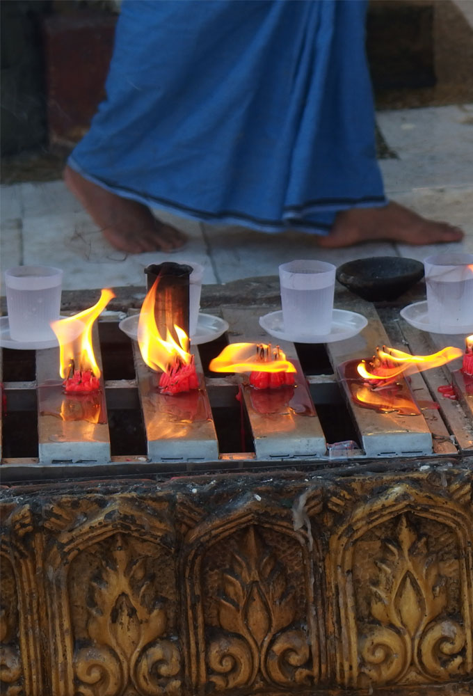 feuer galerie 680x1000